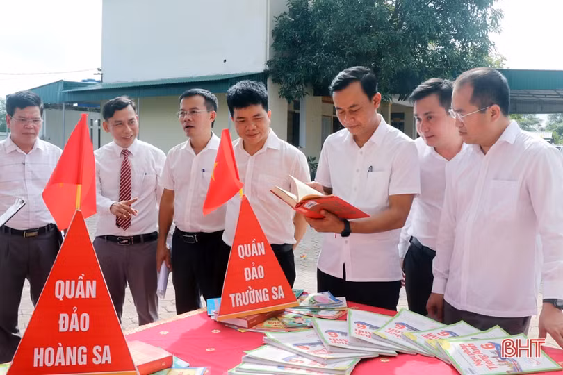 Đưa công tác giáo dục chính trị, tư tưởng vào chiều sâu, phù hợp thực tiễn
