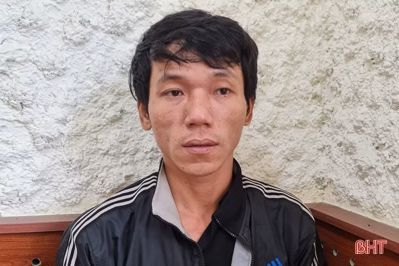 Anh em trai rủ nhau trộm ắc quy ở trạm viễn thông mang bán đồng nát