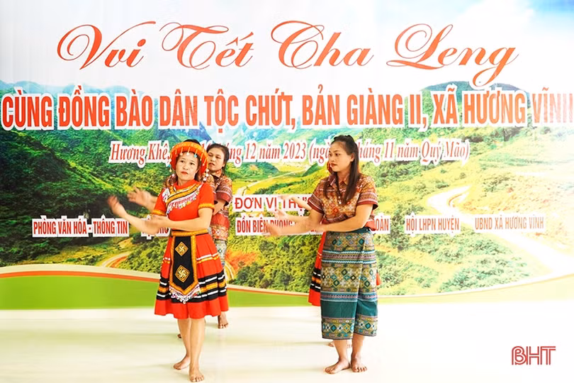 Bà con dân tộc Chứt vui đón tết Cha Leng