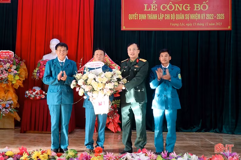 Thành lập chi bộ quân sự cấp xã đầu tiên ở Hà Tĩnh