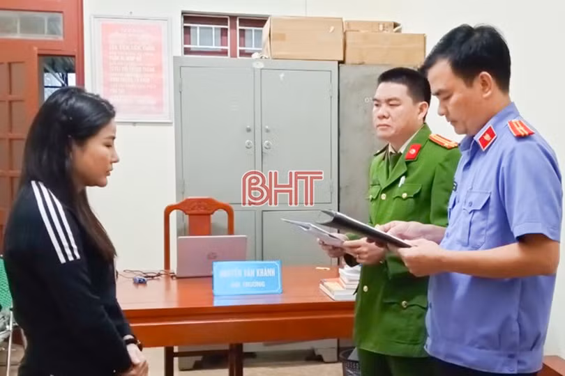 Khởi tố 4 đối tượng tổ chức phê ma túy trong quán karaoke ở Hương Sơn