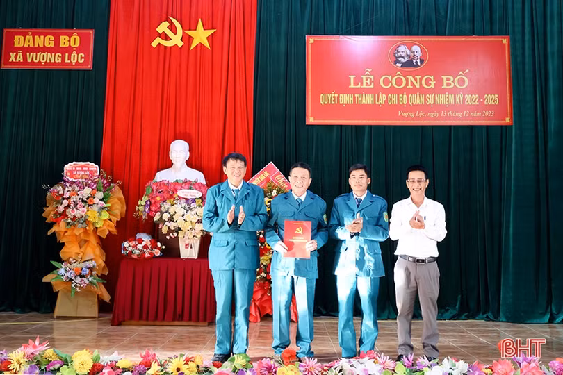 Thành lập chi bộ quân sự cấp xã đầu tiên ở Hà Tĩnh