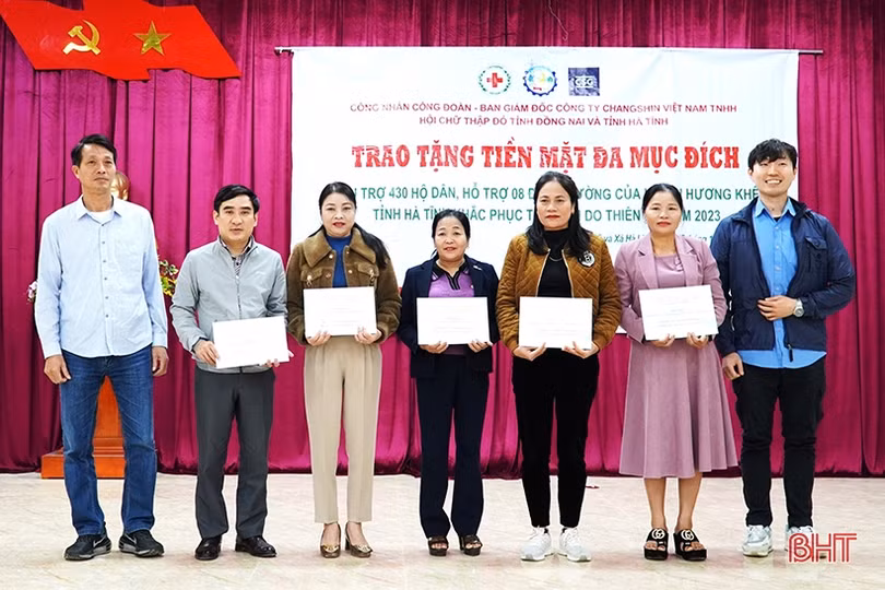Gần 310 triệu đồng đến với vùng lũ Hương Khê
