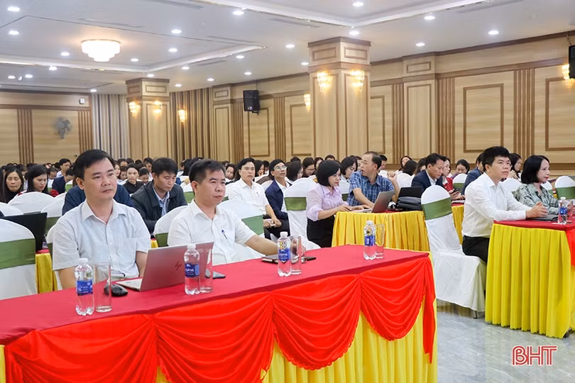 Hơn 400 cán bộ, giáo viên Hà Tĩnh được trang bị kiến thức pháp luật