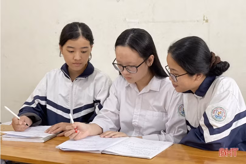 Nữ sinh Hà Tĩnh đạt điểm SAT top 6% thế giới
