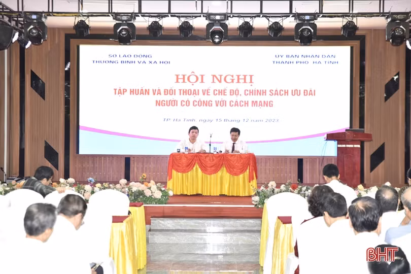 Đối thoại, hướng dẫn giải quyết chính sách cho người có công ở TP Hà Tĩnh