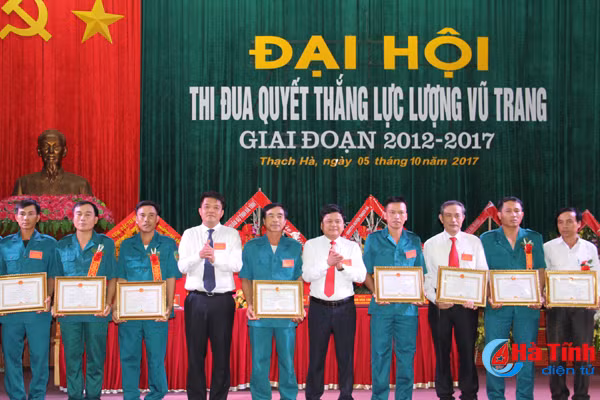 vinh danh 22 dien hinh phong trao thi dua quyet thang huyen thach ha