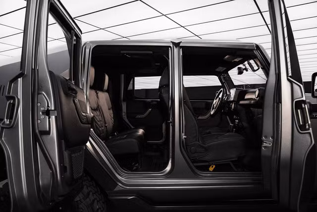 rezvani tank xe suv manh 500 ma luc co camera nhiet quan sat ban dem