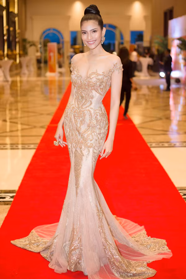 6 my nhan viet mac dep nhat tuan