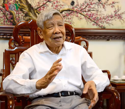 ong le kha phieu dan dang ung ho tu va tong bi thu lam manh me