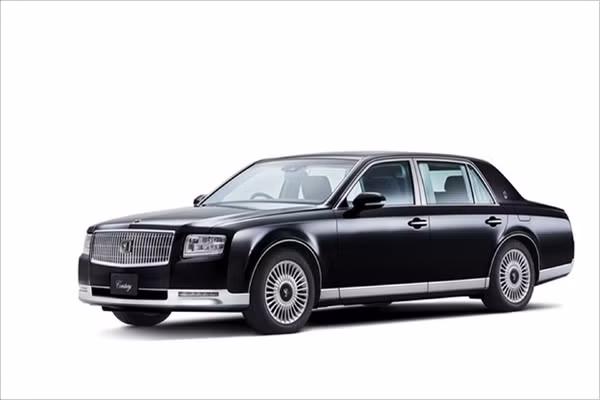 toyota century 2018 limousine 4 cua 4 cho mang kieu dang hoai co