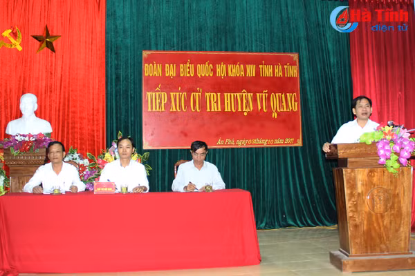 cu tri vu quang lo ngai tinh trang san xuat nong nghiep cam chung
