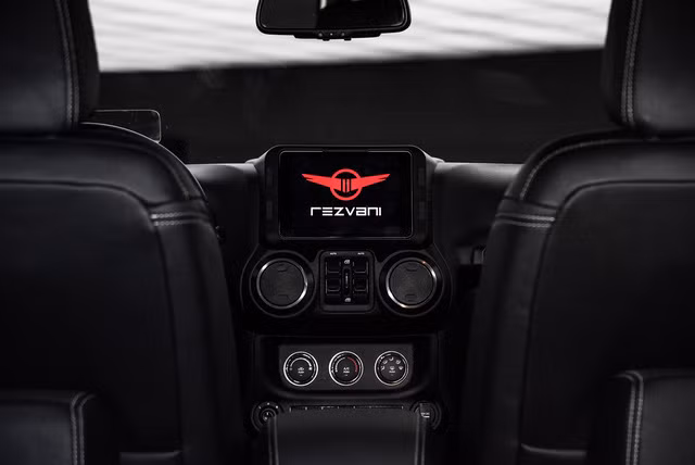 rezvani tank xe suv manh 500 ma luc co camera nhiet quan sat ban dem