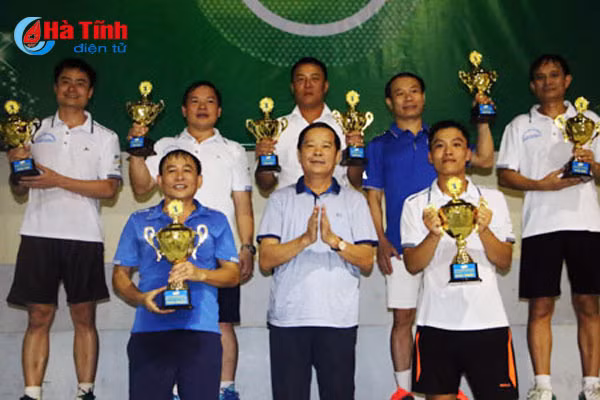 soi noi giai quan vot mung ngay doanh nhan viet nam