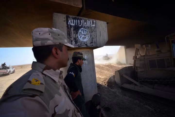 hinh anh binh si iraq tien ve giai phong hawija khoi tay is