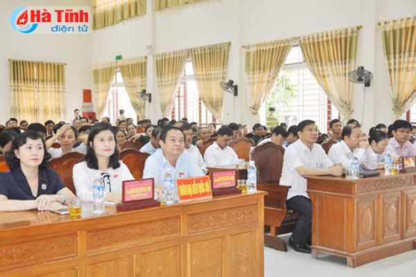 tich tu ruong dat tao thuan loi canh tac bang co gioi phat trien nong nghiep