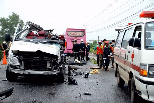 hien truong vu tai nan tham khoc lam 6 nguoi chet o tay ninh