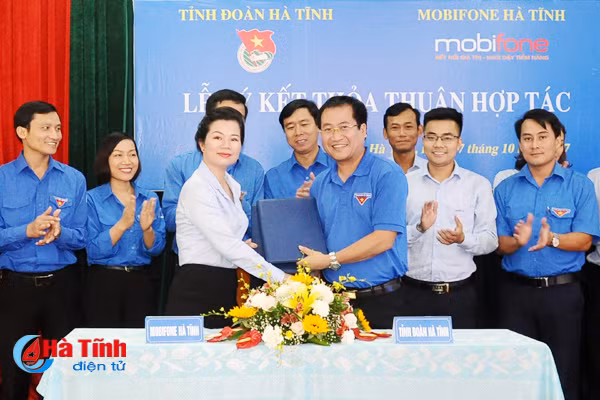 mobifone cung tuoi tre ha tinh chung suc vi an sinh xa hoi