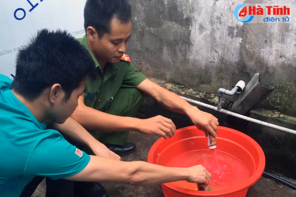 su dung phu gia het dat lam banh sinh nhat