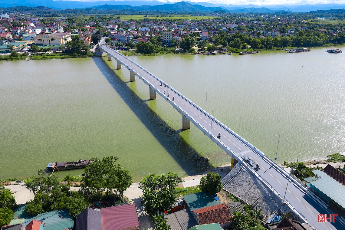 Những công trình trọng điểm ở Hà Tĩnh qua góc máy flycam
