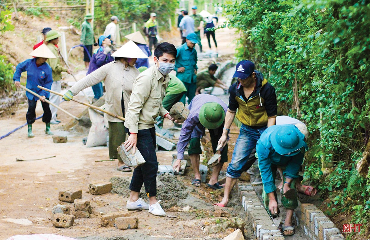 Hệ thống chính trị các cấp và mỗi người dân hãy chung sức, đồng lòng đưa nghị quyết của Đảng vào cuộc sống