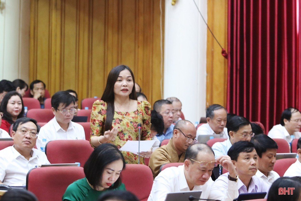 Đại biểu HĐND tỉnh chất vấn tư lệnh các ngành nội vụ, y tế, tài nguyên và môi trường