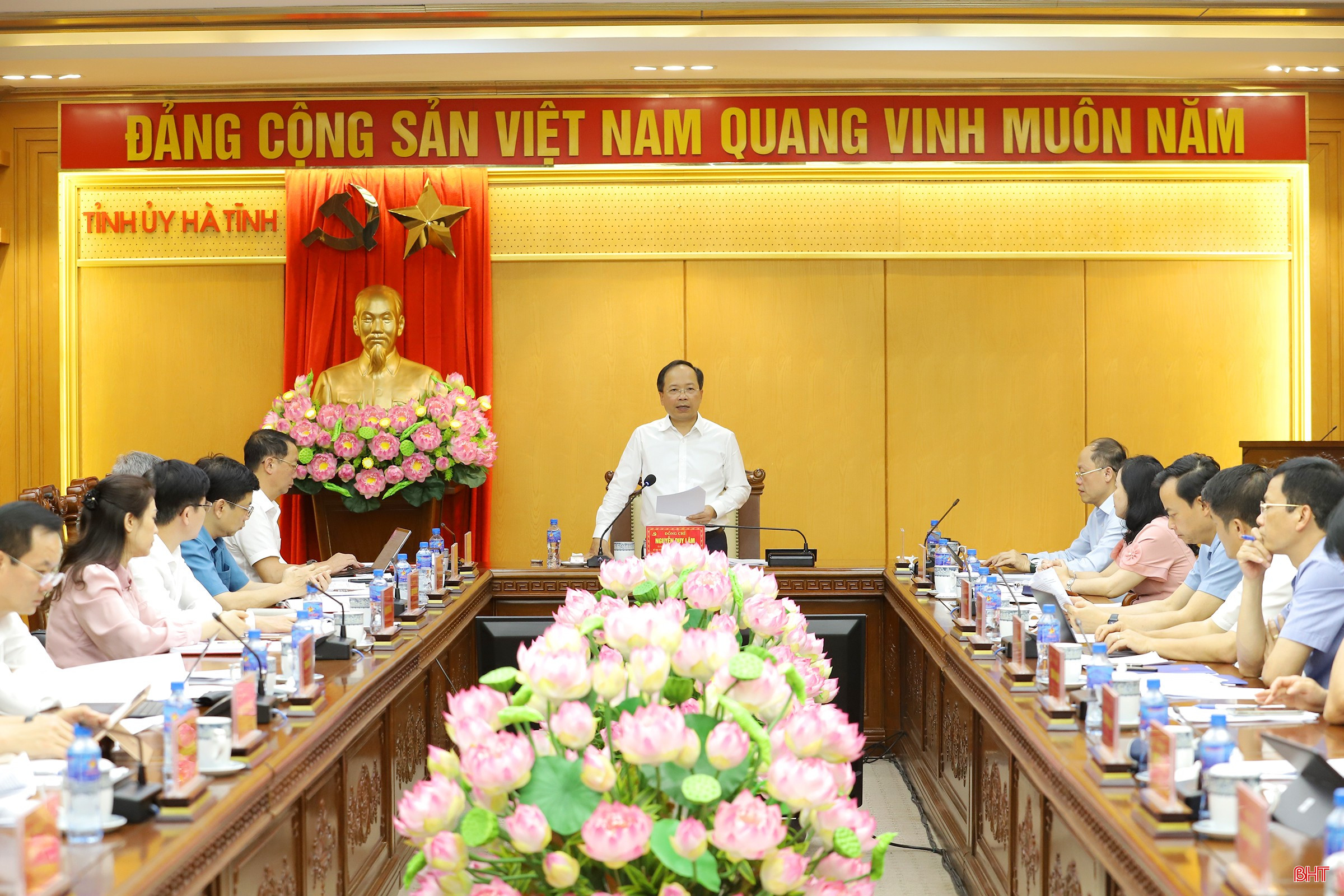 bqbht_br_hop-ban-thuong-vu-tinh-uy-3.jpg