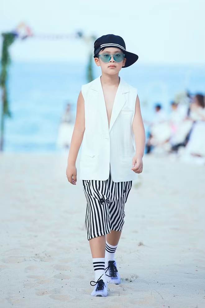 Những “Thiên thần” đầy ấn tượng của Tuần thời trang trẻ em Việt Nam