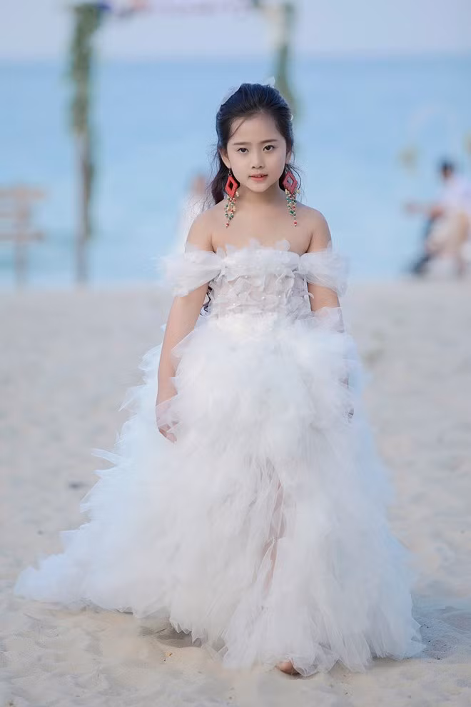 Những “Thiên thần” đầy ấn tượng của Tuần thời trang trẻ em Việt Nam