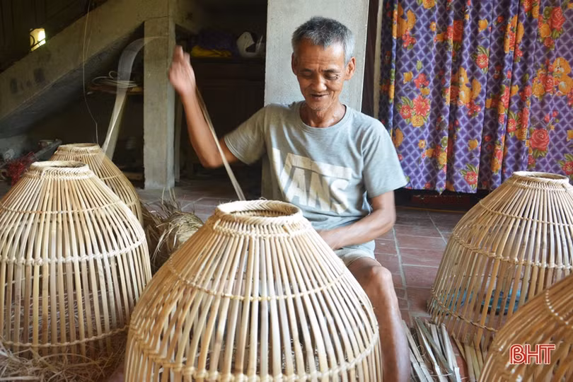 Đan nơm - nghề phụ, niềm vui chính của người dân Yên Mỹ
