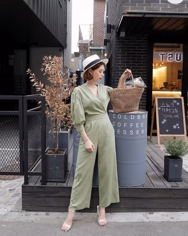 5 kiểu sandals được các tín đồ thời trang xứ Hàn yêu thích nhất mùa hè 2018