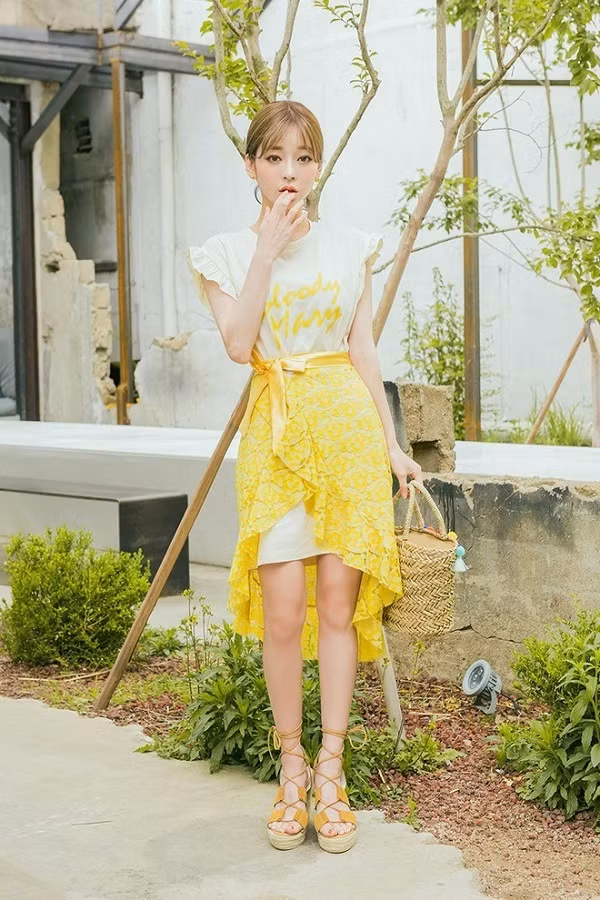 5 kiểu sandals được các tín đồ thời trang xứ Hàn yêu thích nhất mùa hè 2018