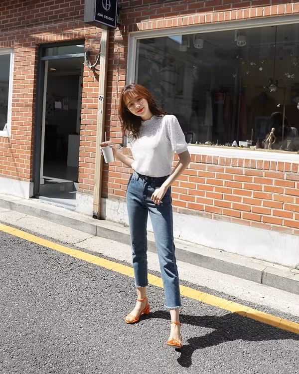 5 kiểu sandals được các tín đồ thời trang xứ Hàn yêu thích nhất mùa hè 2018