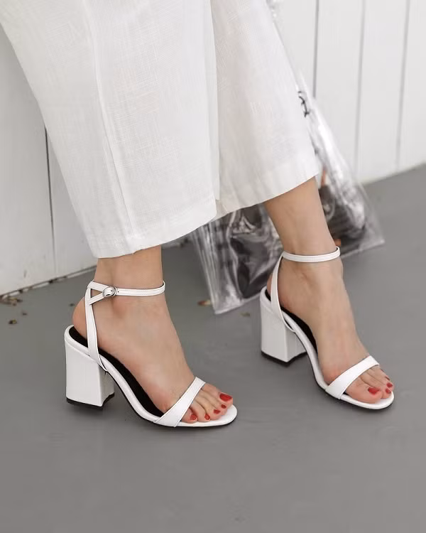 5 kiểu sandals được các tín đồ thời trang xứ Hàn yêu thích nhất mùa hè 2018