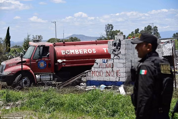 Hiện trường vụ nổ pháo hoa kinh hoàng ở Mexico làm 24 người chết