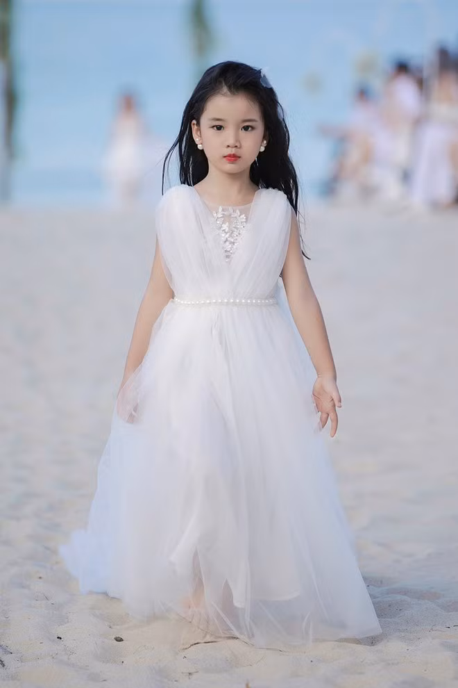 Những “Thiên thần” đầy ấn tượng của Tuần thời trang trẻ em Việt Nam