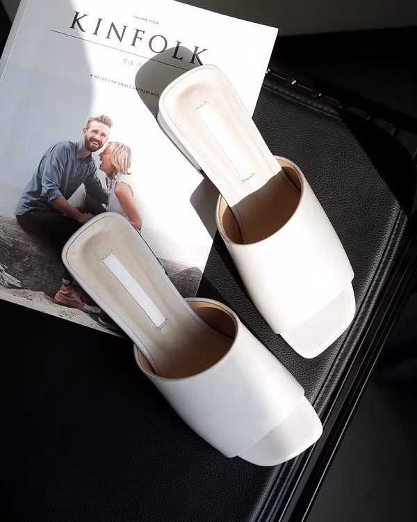 5 kiểu sandals được các tín đồ thời trang xứ Hàn yêu thích nhất mùa hè 2018