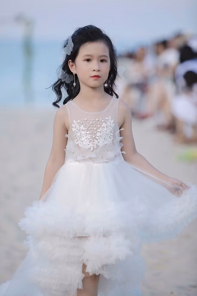 Những “Thiên thần” đầy ấn tượng của Tuần thời trang trẻ em Việt Nam