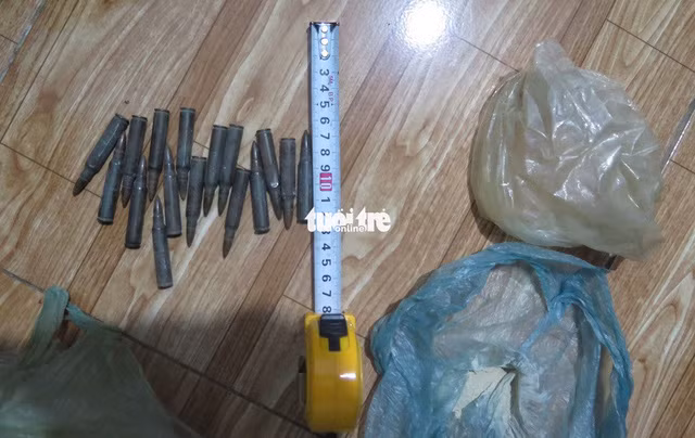 Bắt 7 nghi phạm khủng bố trụ sở công an phường tại TP.HCM - Ảnh 4. Bắt 7 nghi phạm khủng bố trụ sở công an phường tại TP. Hồ Chí Minh