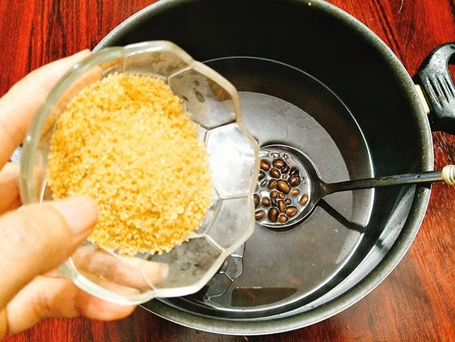 Chè đậu đen cốt dừa vừa thanh mát, vừa béo ngậy