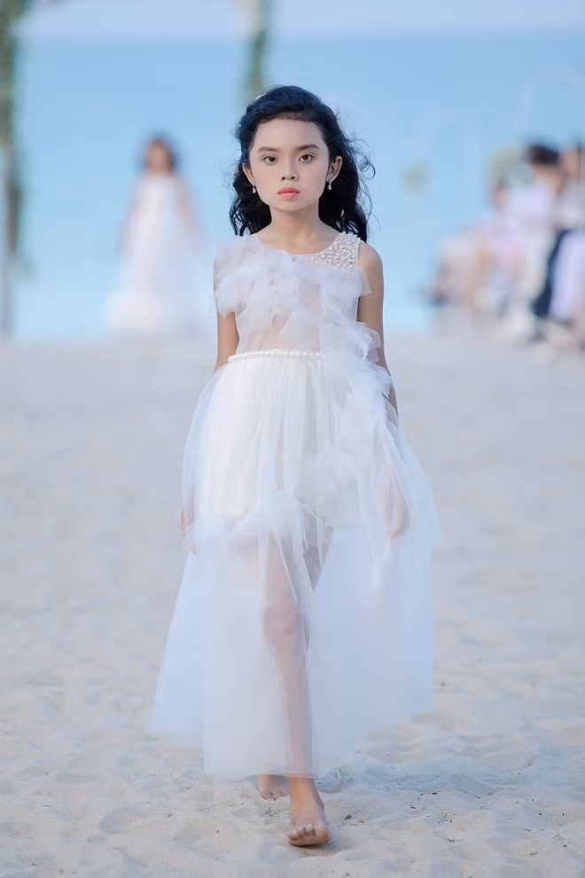 Những “Thiên thần” đầy ấn tượng của Tuần thời trang trẻ em Việt Nam