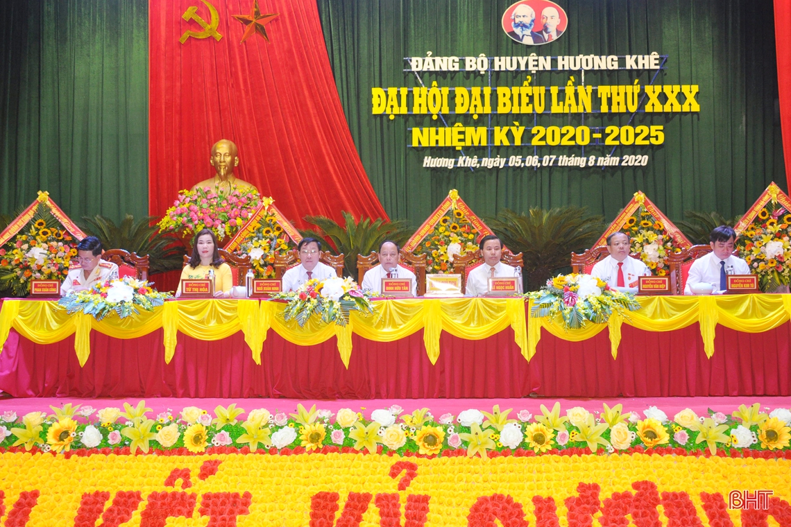 38 đồng chí được bầu vào Ban Chấp hành Đảng bộ huyện Hương Khê nhiệm kỳ 2020 - 2025