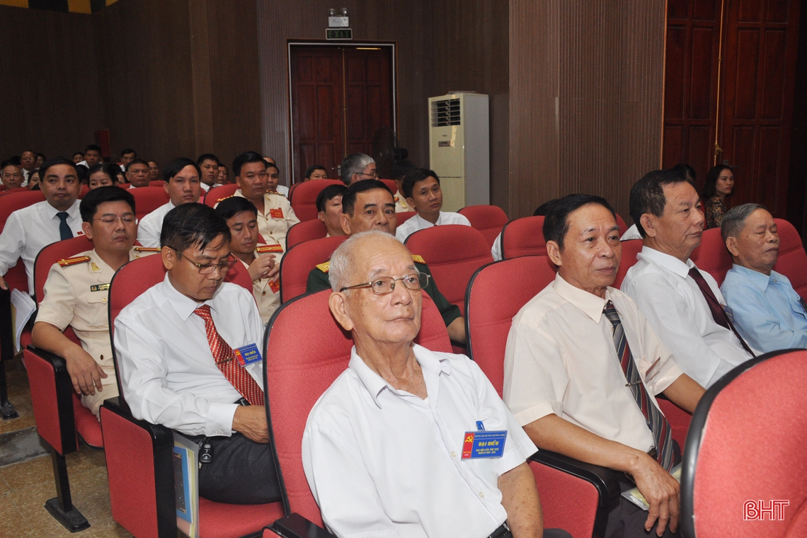 38 đồng chí được bầu vào Ban Chấp hành Đảng bộ huyện Hương Khê nhiệm kỳ 2020 - 2025