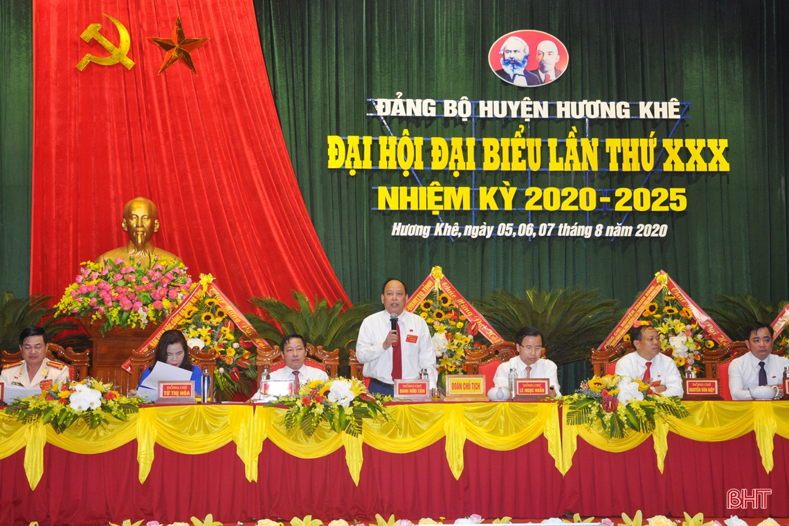 Đồng chí Lê Ngọc Huấn được bầu giữ chức Bí thư Huyện ủy Hương Khê nhiệm kỳ 2020 - 2025