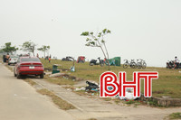 Biển Lộc Hà nhếch nhác, rác thải bủa vây