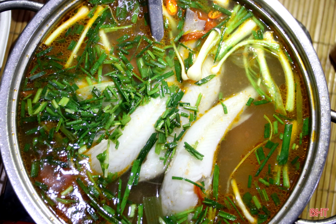 Ngư dân làng biển phía Nam Hà Tĩnh trúng đậm cá cháo, thu tiền triệu mỗi ngày