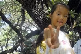 Bé Huỳnh Thị Bảo Trâm, học mẫu giáo ở đảo Song Tử Tây