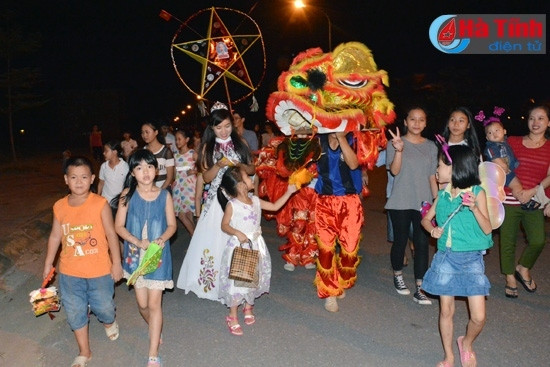 Đêm Trung thu có ngàn ông trăng… ! ảnh 1