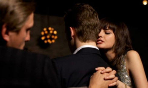 Không thoát được tòa án lương tâm vì từng là người thứ ba ảnh 1