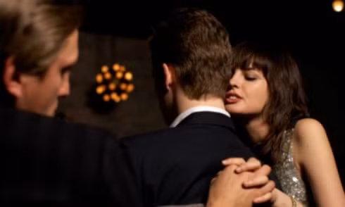 Không thoát được tòa án lương tâm vì từng là người thứ ba ảnh 1